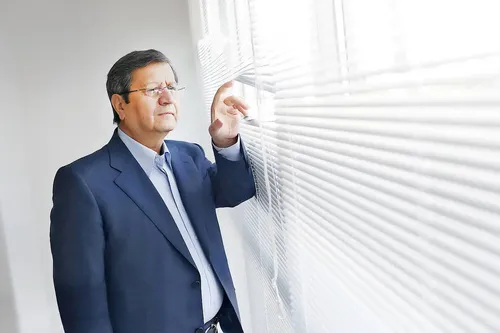 همتی: تورم را ۱۰ درصد کاهش دادیم