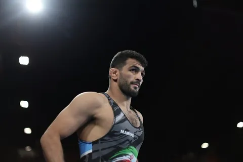 ستاره‌های آمریکا بر تن حسن یزدانی