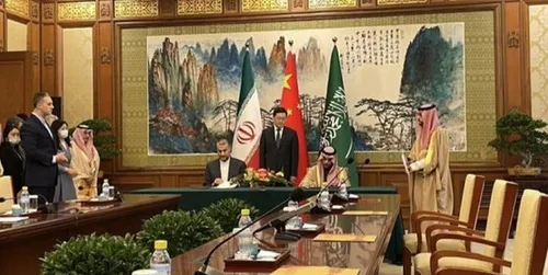 پیاده‌روی و گفتگوی وزرای خارجه ایران و عربستان + عکس