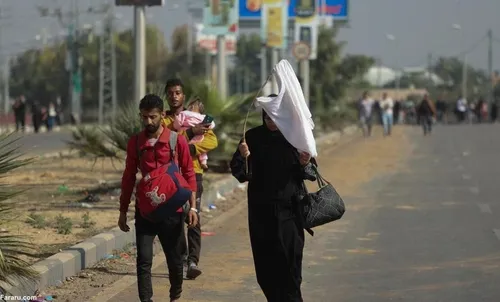 مردم غزه پرچم سفید در دست گرفتند+ فیلم