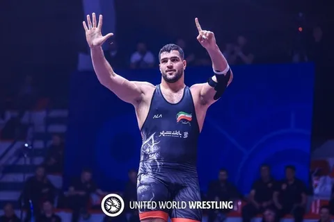 جهان از طلایی‌های کشتی ایران سخن می‌گوید