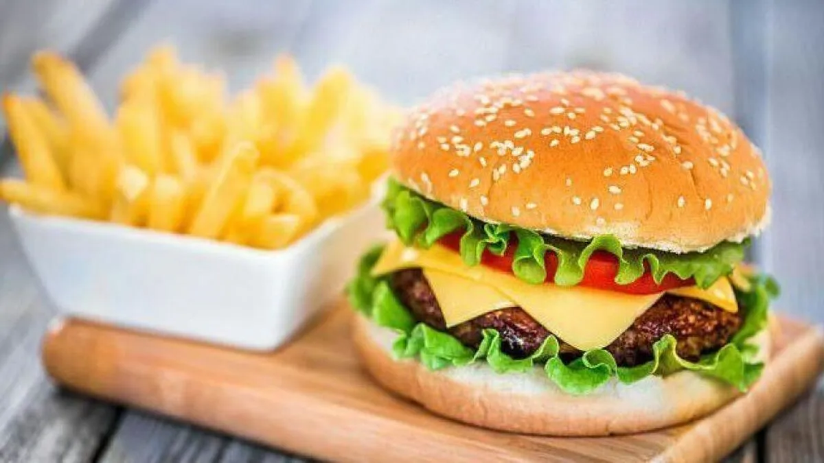 مردان بالای ۴۰ سال این خوراکی‌ها را نخورند+ اینفوگرافیک