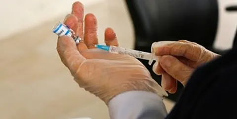 فعالان گردشگری برای دریافت واکسن کرونا ثبت نام کنند