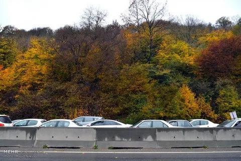 ترافیک در محور هراز سنگین است