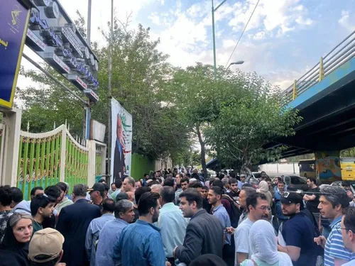 حامیان مسعود پزشکیان در برج میلاد