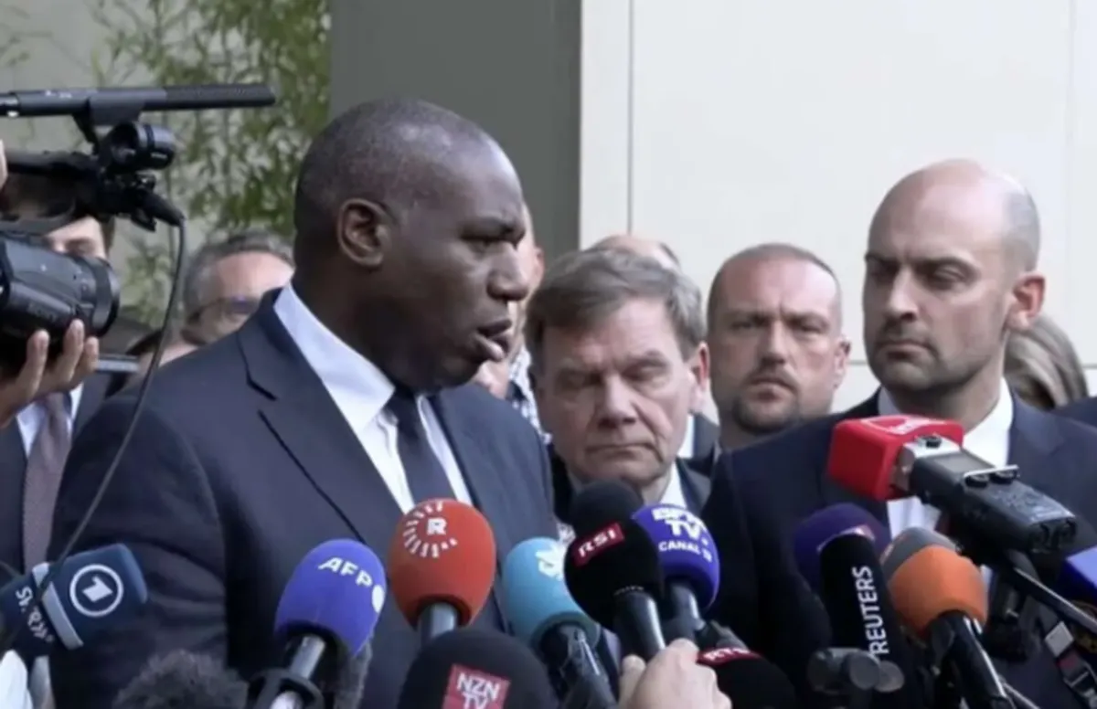 از ایران می‌خواهیم که به مذاکرات با آمریکا ادامه دهد