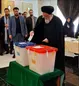 آیت‌الله مدرسی یزدی رای خود را به صندوق‌های رای انداخت