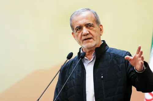 پزشکیان: تصور اینکه &laquo;من&raquo; می&zwnj;توانم مشکلات را حل کنم، غلط است