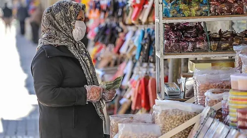 فرشاد مومنی: از سه ایرانی، یک نفر برای بقا می‌جنگد+ فیلم