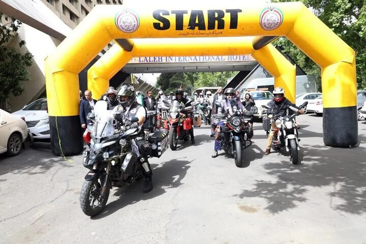 بدرقه موتورسواران لهستانی