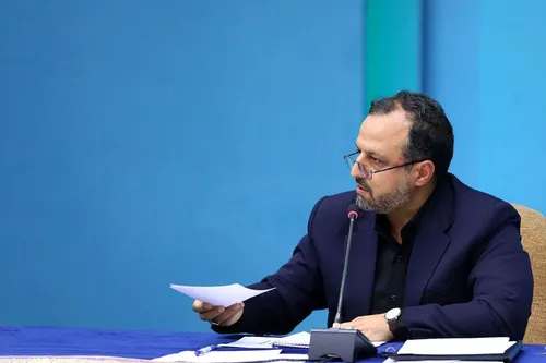 وزیر اقتصاد: تمام مدیران بانک آینده برکنار شدند