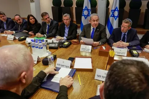 بنیامین جلسه دولت را در سوراخ موش برگزار کرد!