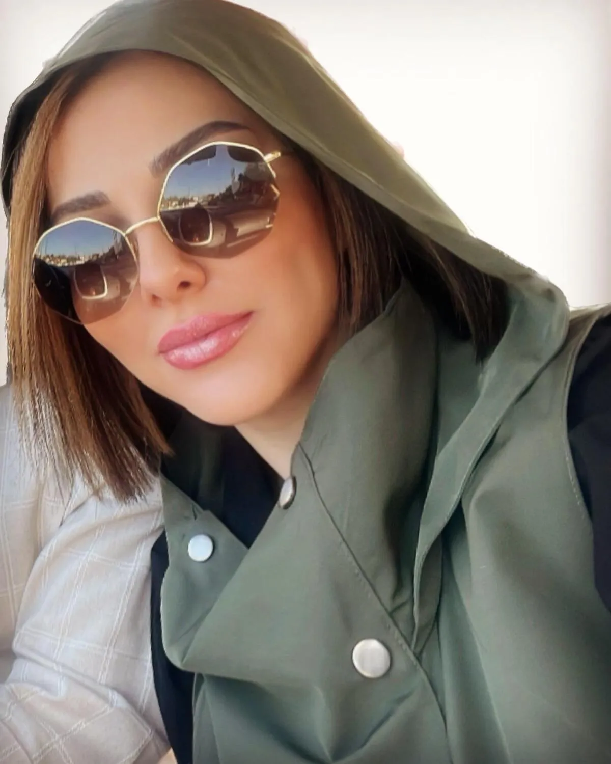 عکس زیبا و جذاب لیلا اوتادی با تیپ پاییزی