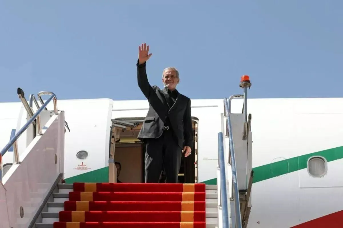 پزشکیان وارد لاهور شد