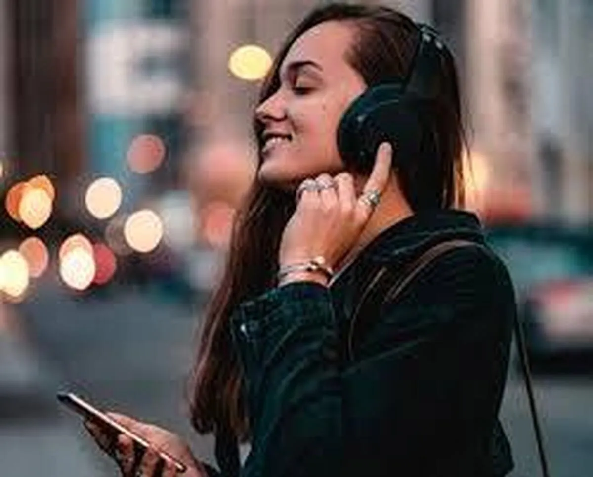 هشدار استفاده از هدفون‌های حذف نویز