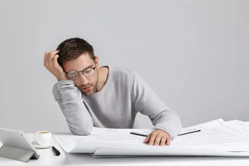 ویدیویی دیدنی از یک پلیس ایرانی در کوچه
