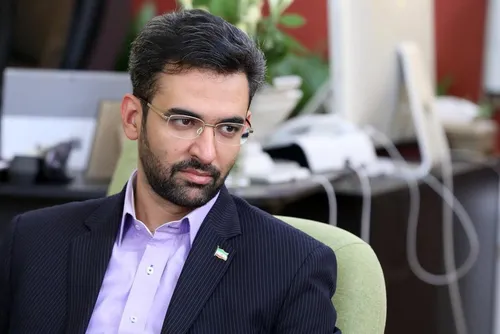 آذری جهرمی: آقای ثابتی! فهم کج از آموزه&zwnj;ها، سرآغاز انحطاط است