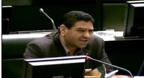 ظریف: کارگر‌های آمریکایی با چوب بیسبال آمده بودند ما را بزنند!