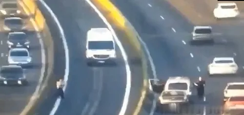 لحظه برخورد قطار با تریلی + فیلم