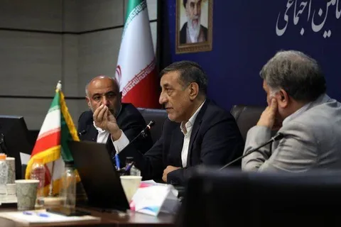 قائم‌پناه: باید انتصابات در شستا از فشار سیاسی مصون باشد