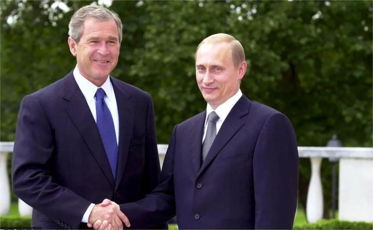 پوتین: به احمدی‌نژاد گفتم منزوی می‌شوید/ اورانیوم سانتریفیوژ‌های ایران منشا پاکستانی دارد