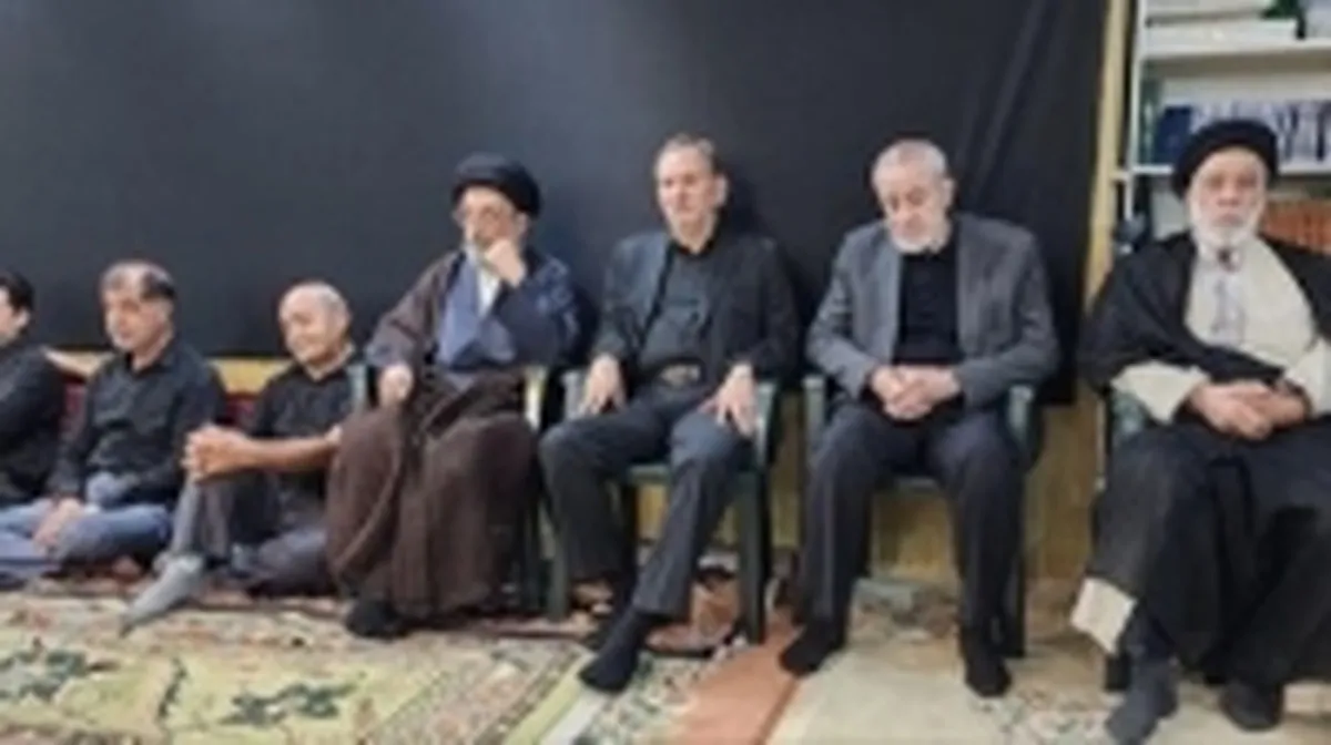 خاتمی، جهانگیری، موسوی خوئینی ها، سید هادی خامنه‌ای و صادقی در یک مراسم + عکس