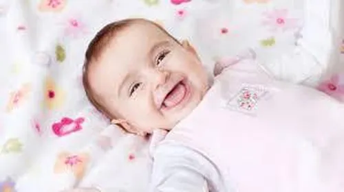 لبخند زدن نوزادان، آگاهانه است یا غریزی؟