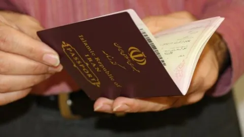 اعتبار گذرنامه ۱۰ ساله می‌شود