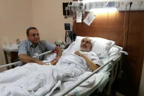 محمود احمدی نژاد دین ندارد و نمی‌تواند آدم سالمی باشد