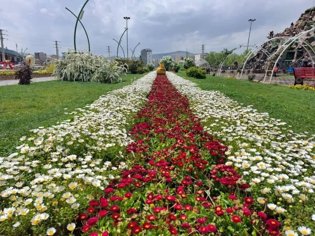 برگزاری جشنواره گل‌ها در پارک گوللرباغی ارومیه