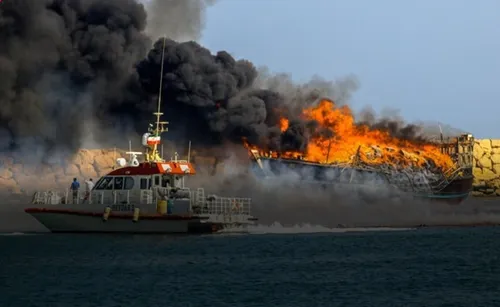 آخرین اخبار از وضعیت حریق در بندر شهید رجایی
