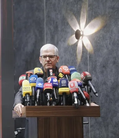 رئیس سازمان فضایی ایران از پرتاب همزمان ۳ ماهواره ایرانی به فضا خبر داد