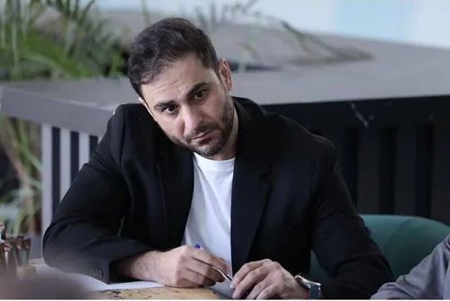 لحظه پرت شدن اسکی باز به پایین دره + فیلم (۱۶+)