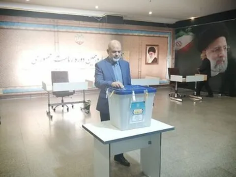 فرمانده کل ارتش در کجا رأی داد؟