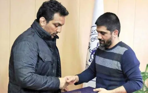 عکسی قدیمی از سردر میدان مشق