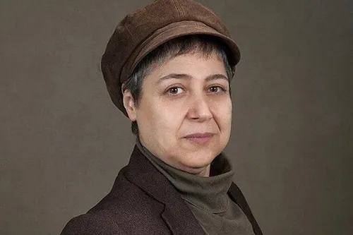 تیپ جنجالی شبنم قلی‌خانی با تم آبی + عکس