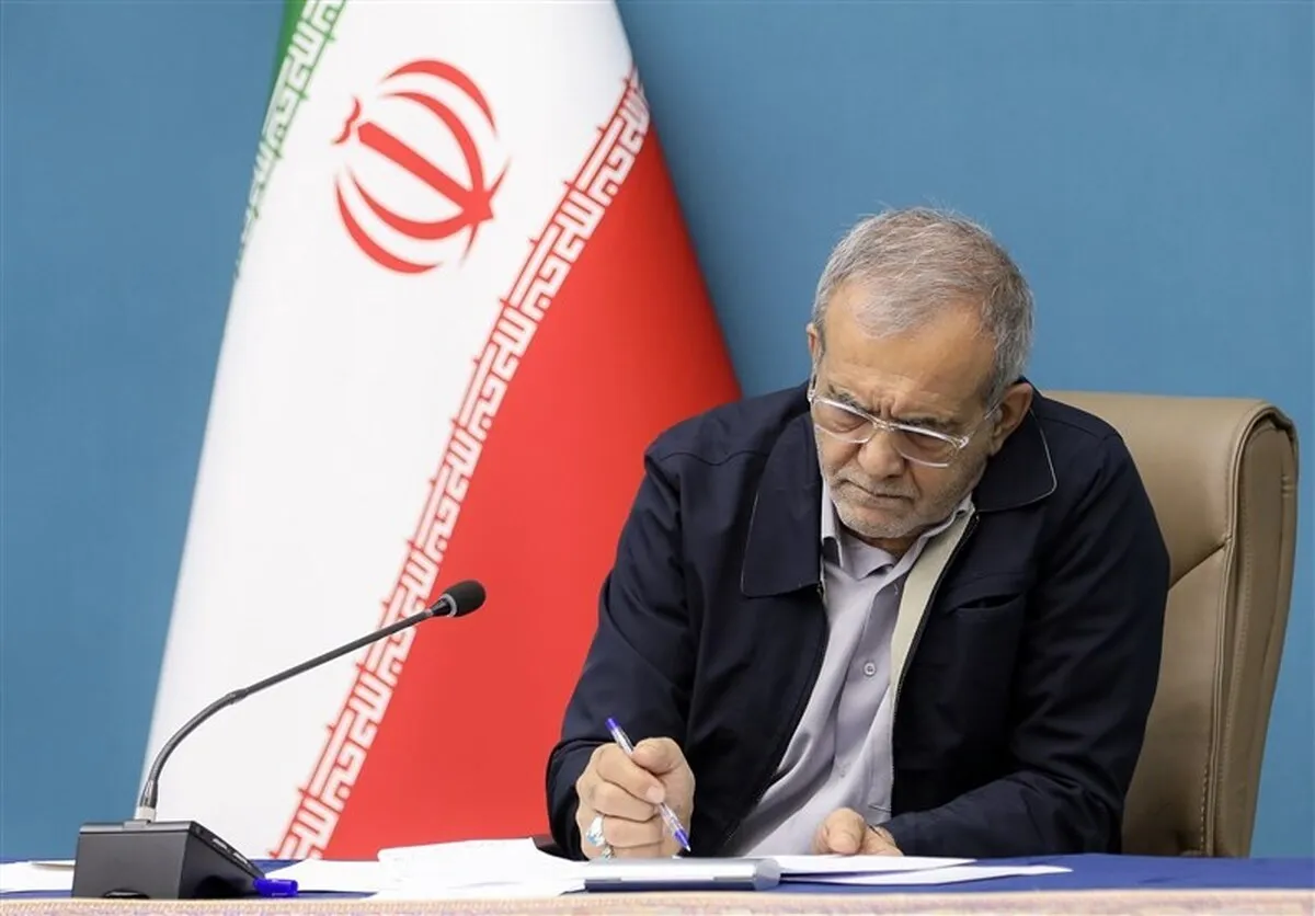 پزشکیان: کسانی که بدون دلیل موجه بالا رفته‌اند، پایین می‌آیند