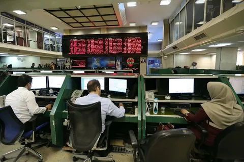 آیا بورس تهران عقب ماندگی خود را در سال 1403 جبران می کند؟