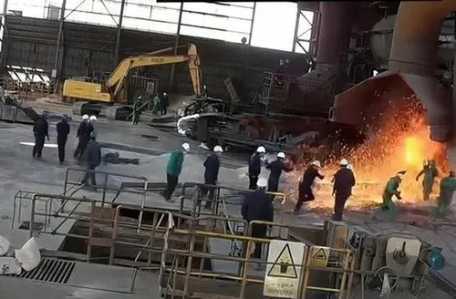 آتش سوزی در بازار گل محلاتی منجر به مرگ شد