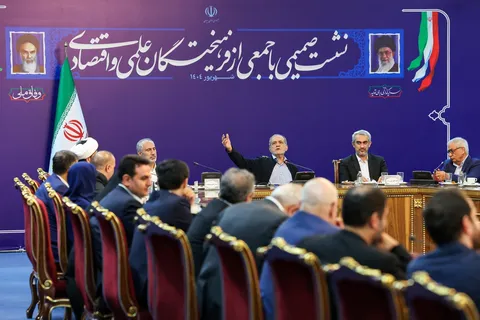 پزشکیان: اصلاحات اقتصادی با مشارکت دانشگاه‌ها و کارشناسان