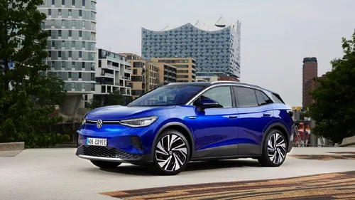 بزرگ&zwnj;ترین خودروساز جهان با خودروی برقی به ایران می&zwnj;آید