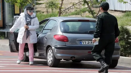 مجازات کشف حجاب در خودرو جزای نقدی است، نه توقیف اتومبیل