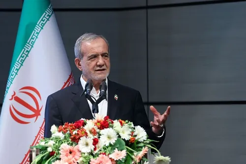 پزشکیان به محافظش: تو آدم‌ها و جوانان را چپ می‌بینی