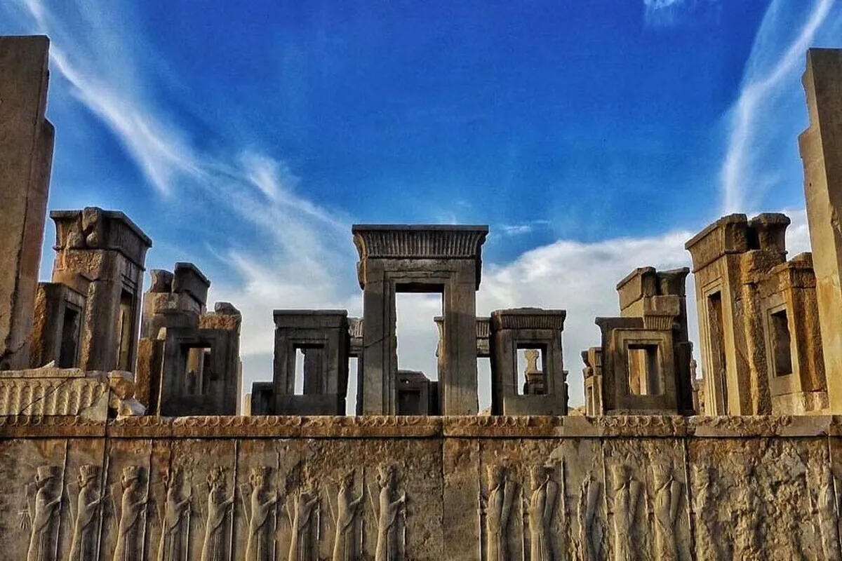 اجرای ارکستر فیلارمونیک ارمنستان در تخت‌جمشید