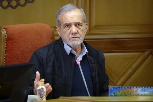پزشکیان: شخصا روند اجرای تولید انرژی پاک را پیگیری می&zwnj;کنم
