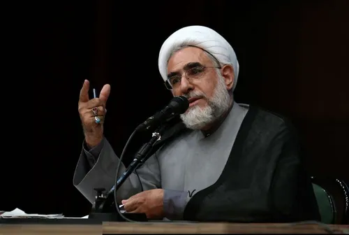 حامیان آقای کامران برای محمد جواد ظریف درخواست اعدام کردند!