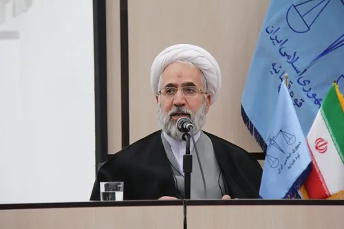 هشدار دادستانی به جریحه&zwnj;دار کردن عفت عمومی در ملأعام