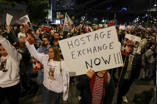 هزاران نفر در فلسطین اشغالی علیه نتانیاهو تظاهرات کردند