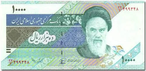 بارش برف و دیوار‌های فروریخته در خوی بر اثر زلزله