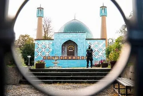 گلر دیوانه هامبورگ و گل‌به‌خودی قرن!